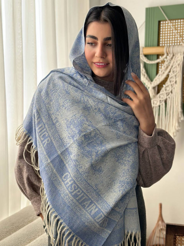 شال زنانه روی سر مدل