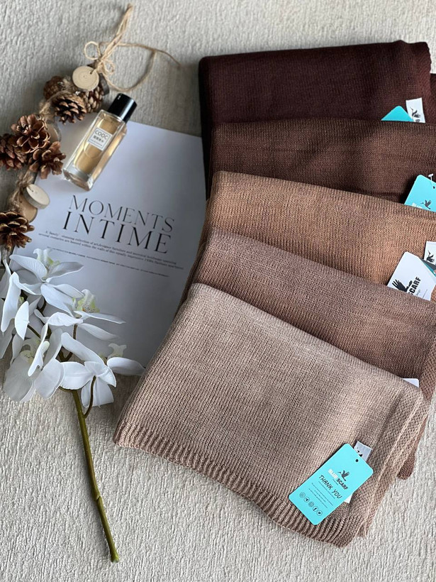 شال زنانه بافت در رنگبندی متنوع